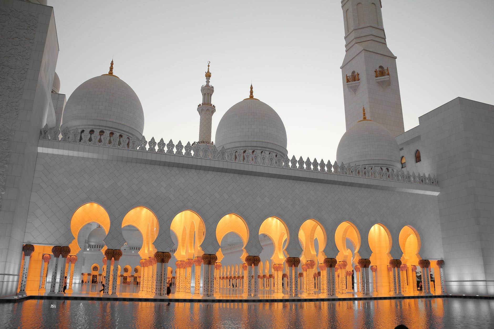 photo of grand mosque during dawn